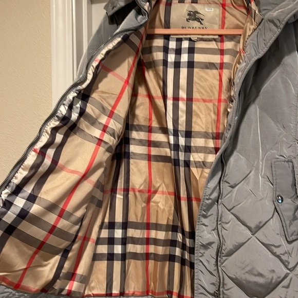 BURBERRY LONDON
Daunen Jacked Size M - Picture 10 of 16